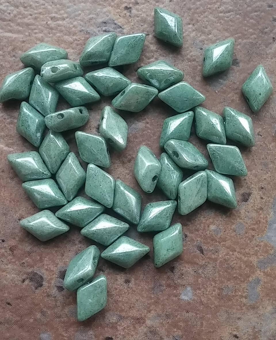 GemDuo Chalk Green Luster, 2-Hole Czech beads 8x5mm, 14459 50 Beads