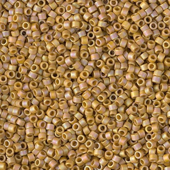 DB2303 11/0 Matte Opaque Glazed Honey Bee AB Miyuki Delica