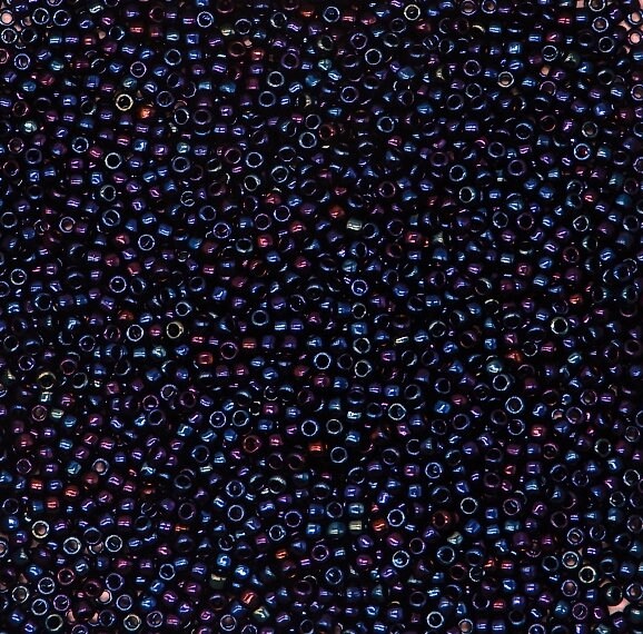 8/0 Toho Navy Blue Iris Metallic, color 82 Round Seed Bead 10g (Metallic Nebula)