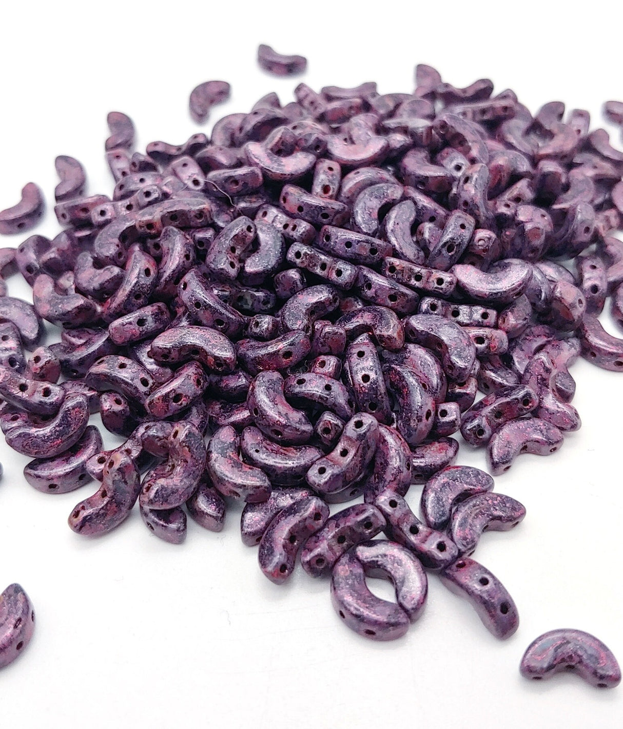 Arcos par Puca Spotted Metallic Mat Violet, 3-Hole 5X10MM Czech Glass, 23980-65327-30 Beads