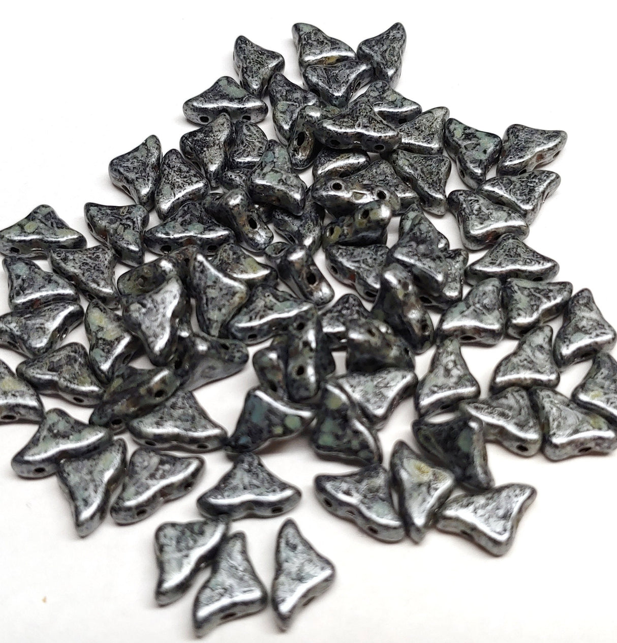 Helios par Puca Metallic Matte Old Silver Spotted, 2-Hole Czech Glass 6X10mm, 23980-65321-30 Beads