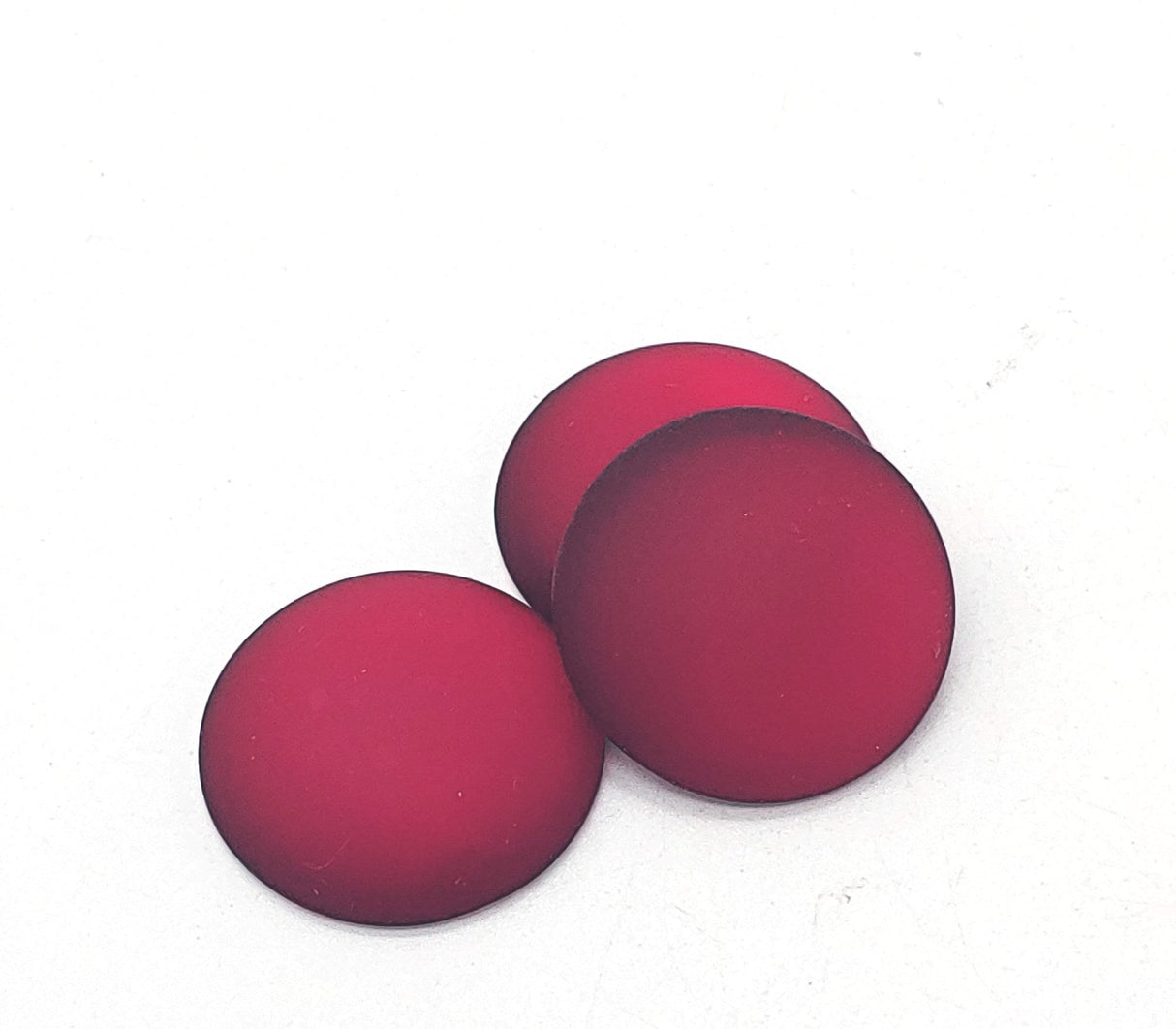Lunasoft Lucite Cabochon Garnet, 18mm Round, quantity 1