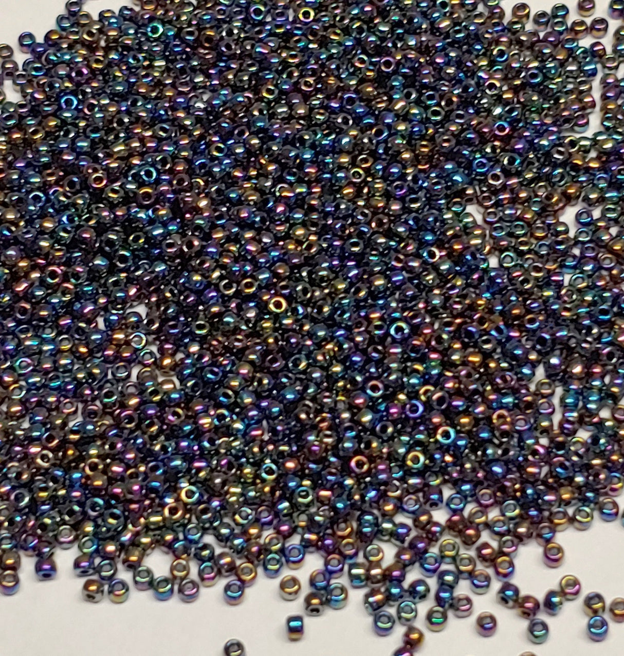 11/0 Toho Metallic Rainbow Iris, color 86 Round Seed Bead 10 grams