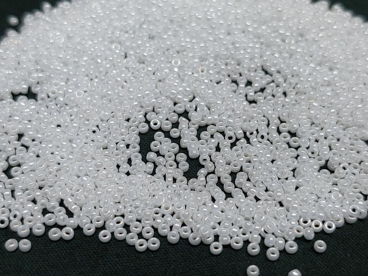 15/0 White Pearl Ceylon, Miyuki 420 Glass Seed Bead, 10 grams