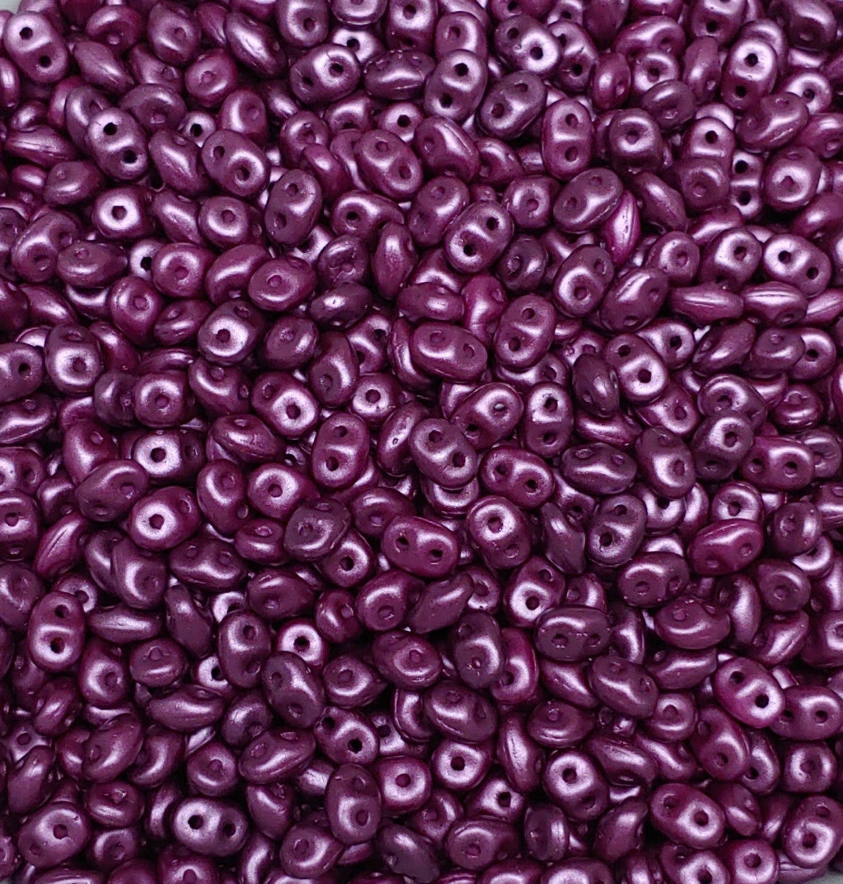 SuperDuo Pastel Bordeaux, Czech Glass 2-hole bead 2.5mm x 5mm-25032, 10 grams