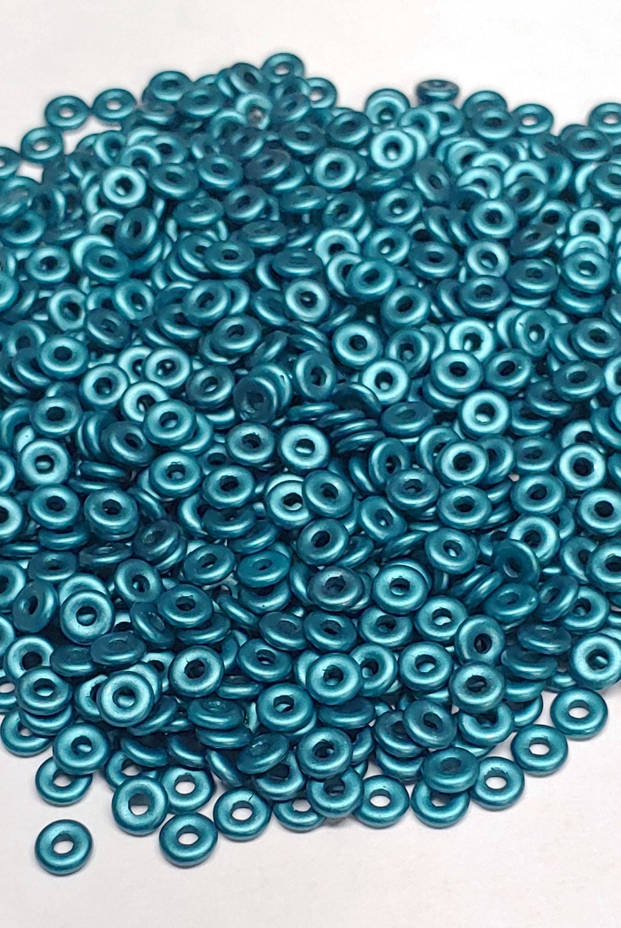 O Bead Pastel Emerald, 1X4MM Czech Glass 25043, 5 grams