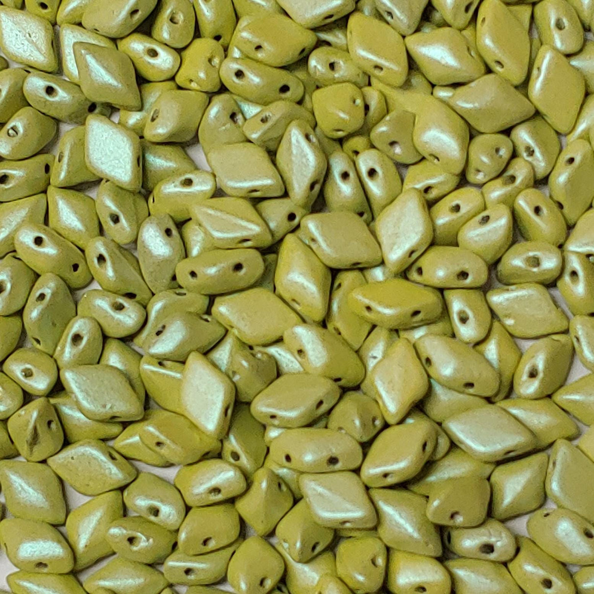 GemDuo Alucolour Linden Green, 2-Hole Matubo Czech beads 8x5mm,00030-33409, 50 beads