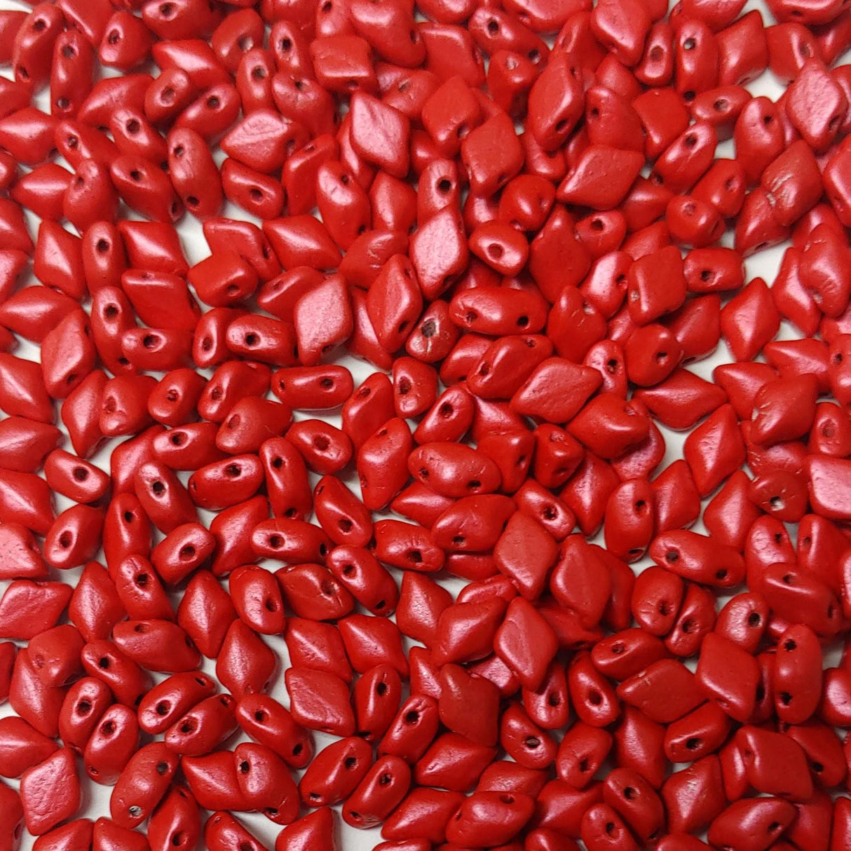 GemDuo Alucolour Scarlet Red, 2-Hole Matubo Czech beads 8x5mm, 00030-33401, 50 beads