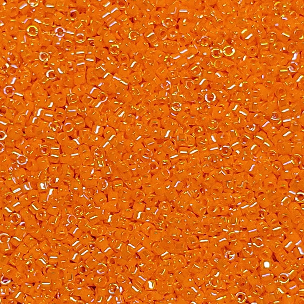 Miyuki 11/0 Delica DB1137 Opaque Pear AB