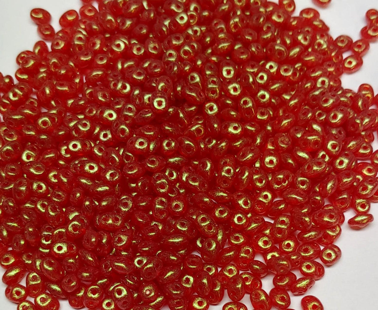 SuperDuo StarDust Red, Czech Glass 2-hole bead 2x5mm, 90080-56952-10 grams