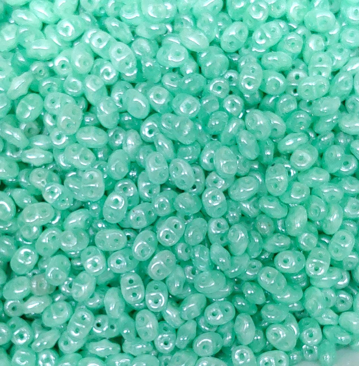 Superduo Silk Green White Luster, 2-hole bead 2.5x5mm 61100-14400, 10 grams