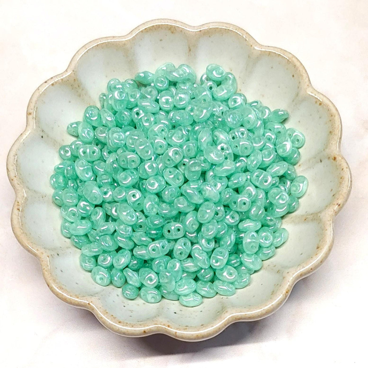 Superduo Silk Green White Luster, 2-hole bead 2.5x5mm 61100-14400, 10 grams