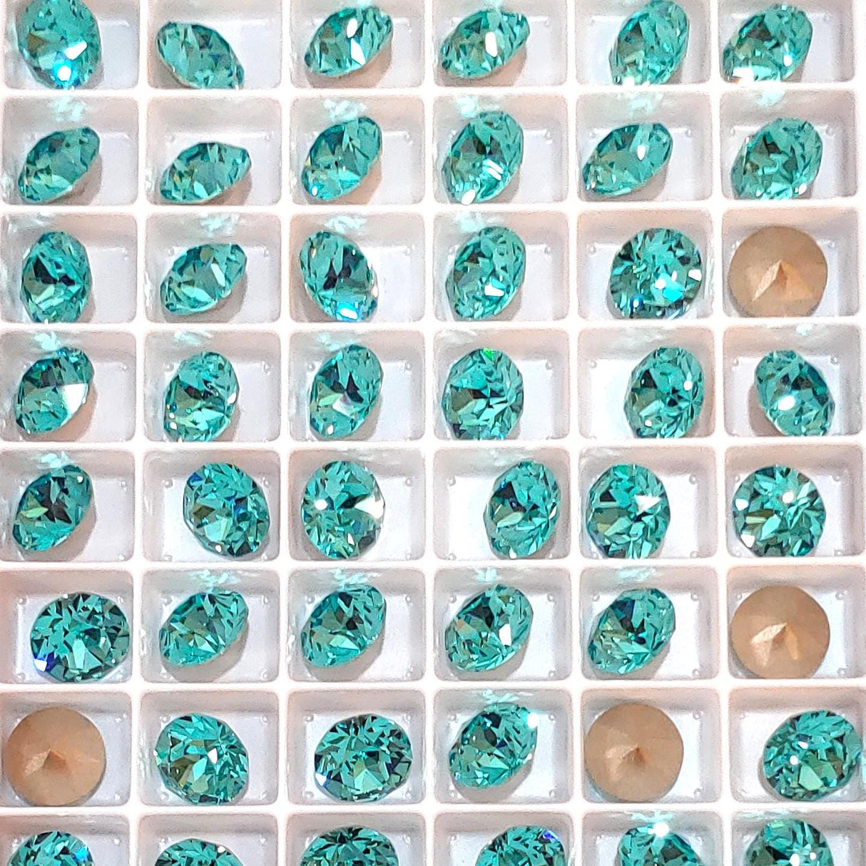 Brilliance Crystal Turquoise SS39 8mm Chaton, Foiled Back
