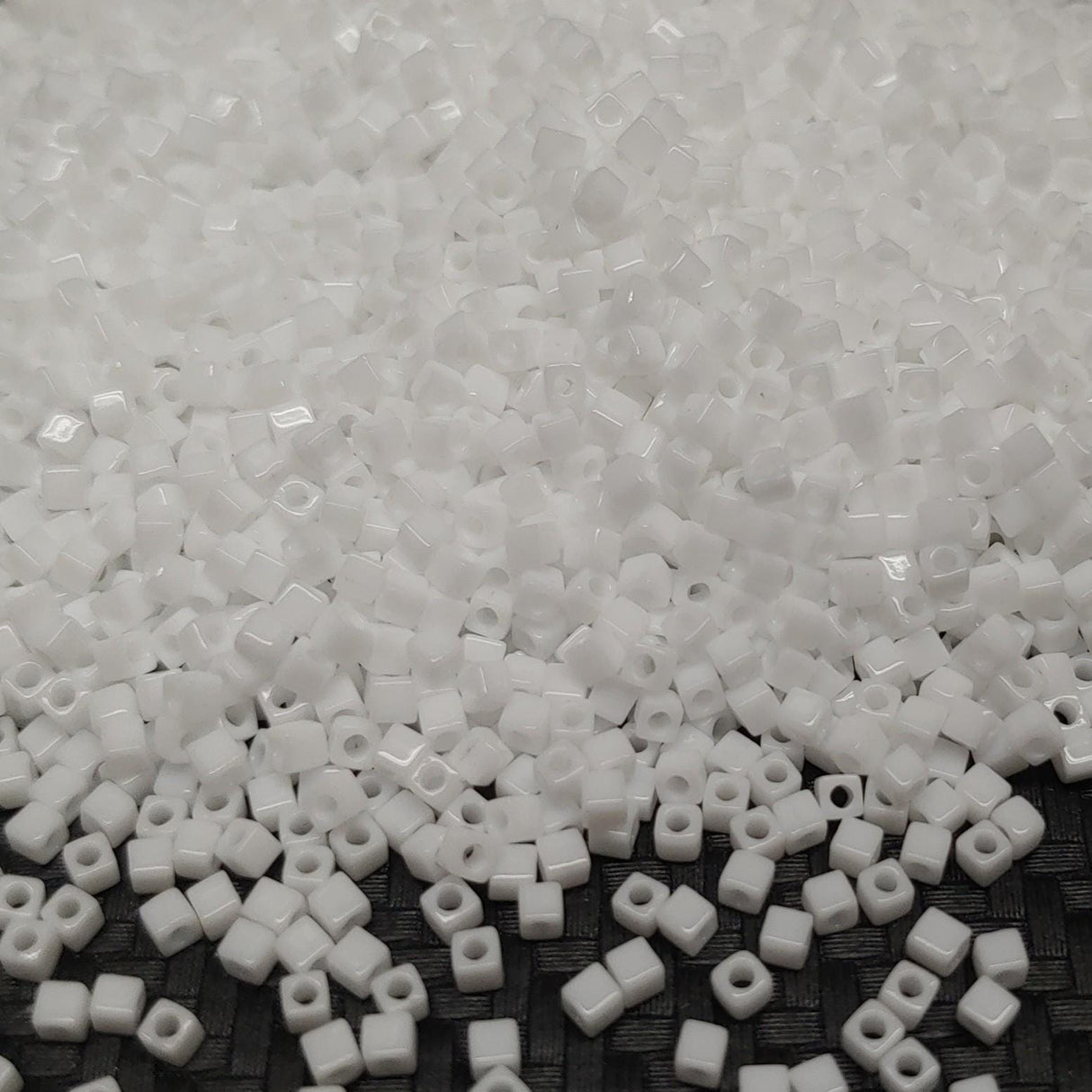 1.8mm Miyuki Cube White SB18-402, 10 Grams