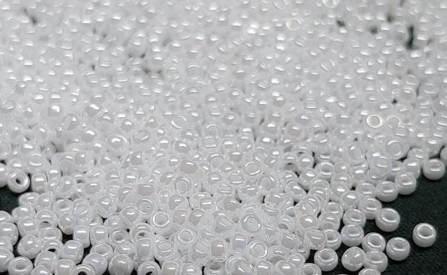 11/0 White Pearl Ceylon, Miyuki 420 Glass Seed Bead, 10 grams