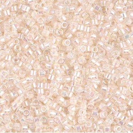 DB0052 11/0 Pale Peach Lined Crystal Miyuki Delica
