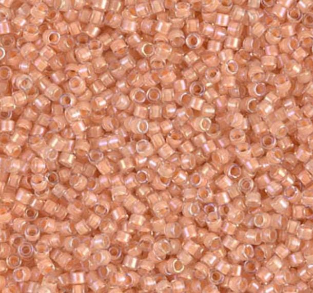 DB0067 11/0 Lt Peach Lined Crystal Miyuki Delica