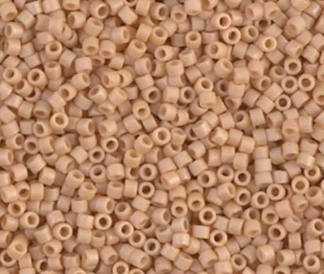 DB0389 11/0 Matte Opaque Light Terracotta Luster Miyuki Delica