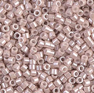 DB1535-1 11/0 Opaque Pink Champagne Ceylon Miyuki Delica
