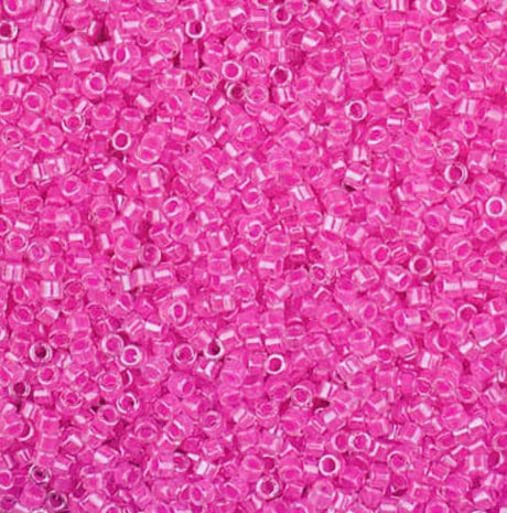 DB2037 11/0 Luminous Hot Magenta Miyuki Delica