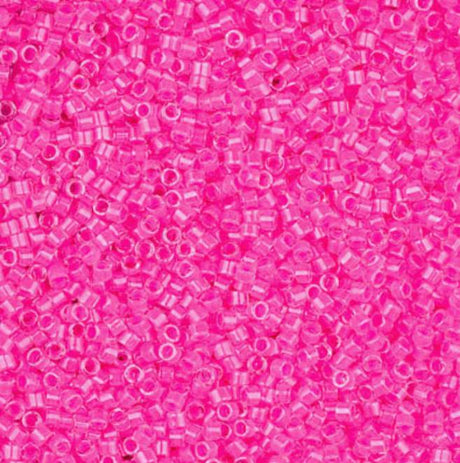 DB2035 11/0 Luminous Wild Strawberry Miyuki Delica