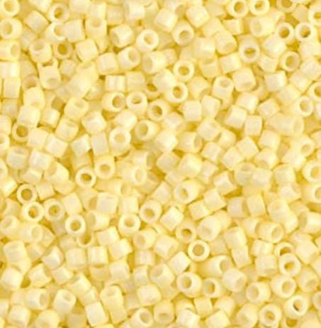 DB2101 11/0 Duracoat Opaque Light Lemon Ice Miyuki Delica