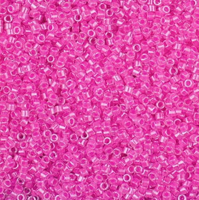 DB2037 11/0 Luminous Hot Magenta Miyuki Delica