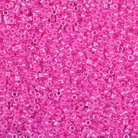 DB2037 11/0 Luminous Hot Magenta Miyuki Delica