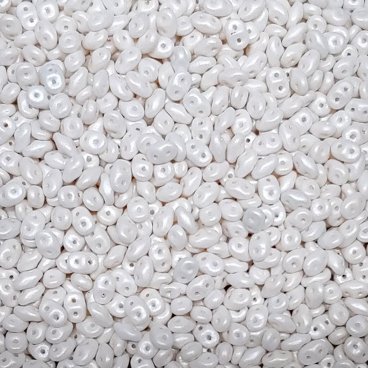 SuperDuo Pearl Shine White, 2-Hole 2.5x5mm Czech Glass-02010-24001