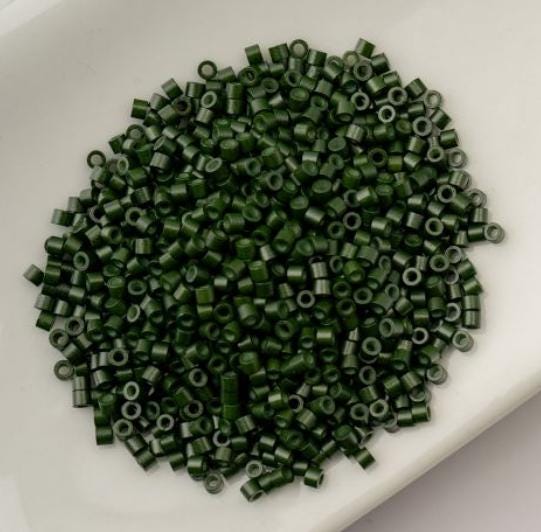 Cylin Bead 11/0 Opaque Forest Green - 25 G Bag-CY11-1052