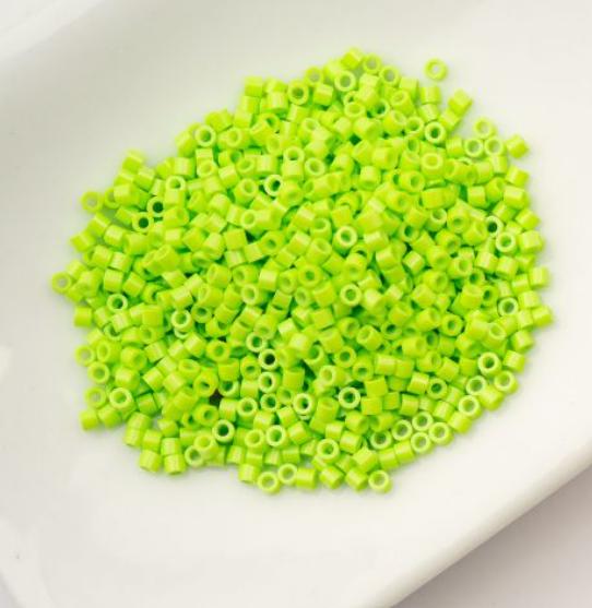 Cylin Bead 11/0 Opaque Green Neon - 25 G Bag-CY11-1103