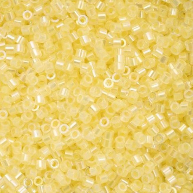Cylin Bead 11/0 Pale Yellow Lined - 25 G Bag-CY11-1013