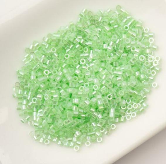 Cylin Bead 11/0 Light Crystal Green Ceylon - 25 G Bag-CY11-1029