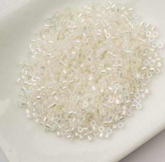 Cylin Bead 11/0 Glow in the Dark AB - White to Green - 25 G Bag-CY11-1114