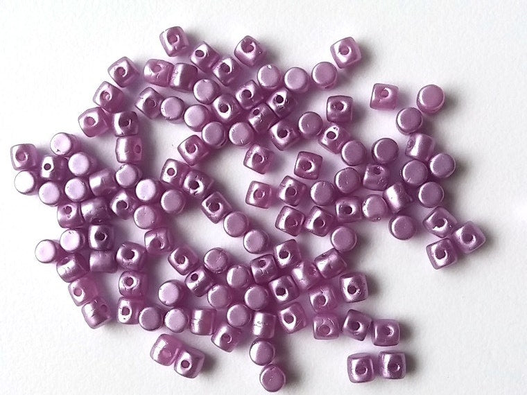 Minos Par Puca Pastel Lilac, 2.5X3MM Czech glass 25012