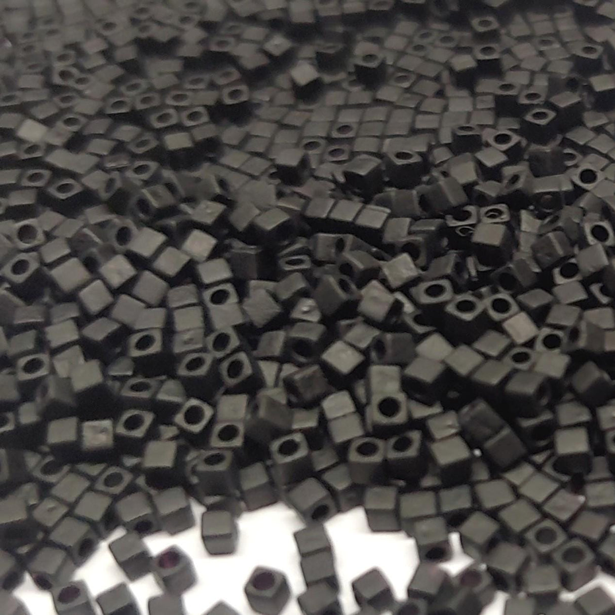 1.8mm Miyuki Cube Matte Black SB18-401F, 10 Grams