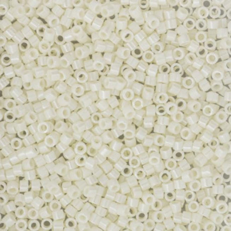 DB2402 11/0 Light Buttercream Ceylon Miyuki Delica