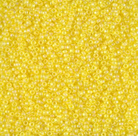 15/0 Matte Transparent Yellow AB, Miyuki Seed Bead 136FR