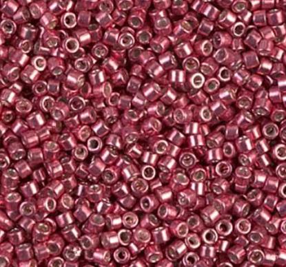 DB0428 11/0 Galvanized Light Cranberry Miyuki Delica
