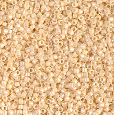 DB0157 11/0 Opaque Cream AB Miyuki Delica