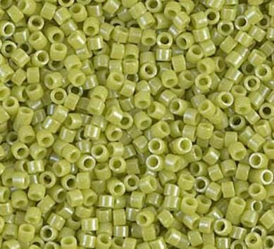 DB0262 11/0 Opaque Chartreuse Luster Miyuki Delica