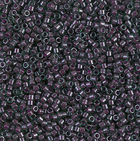 DB0279 11/0 Cranberry Lined Emerald Luster Miyuki Delica 