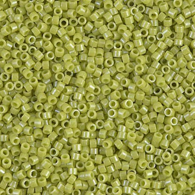 DB0262 11/0 Opaque Chartreuse Luster Miyuki Delica 