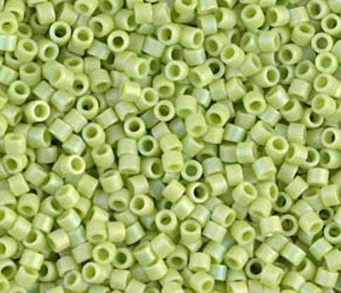 DB0876 11/0 Matte Opaque Chartreuse AB Miyuki Delica