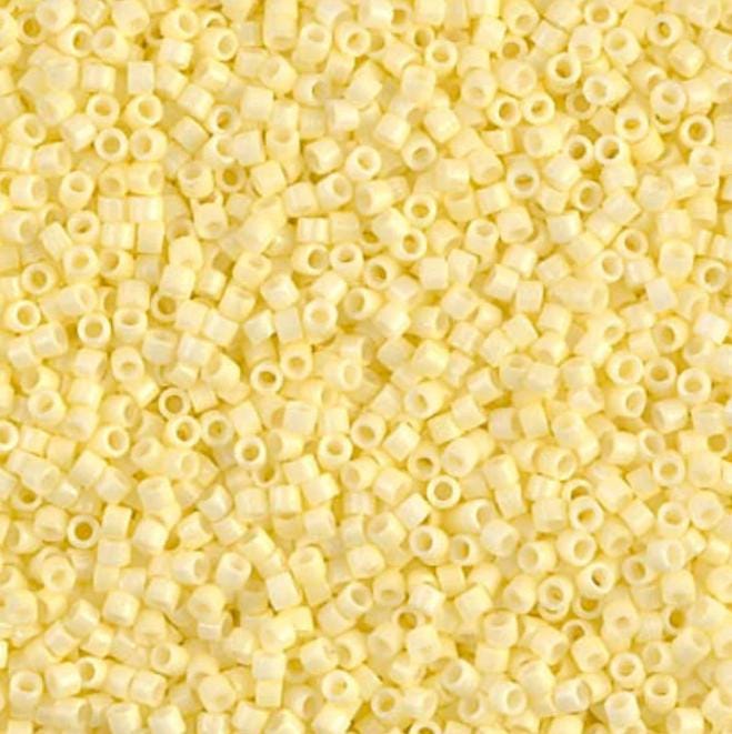 DB2101 11/0 Duracoat Opaque Light Lemon Ice Miyuki Delica 