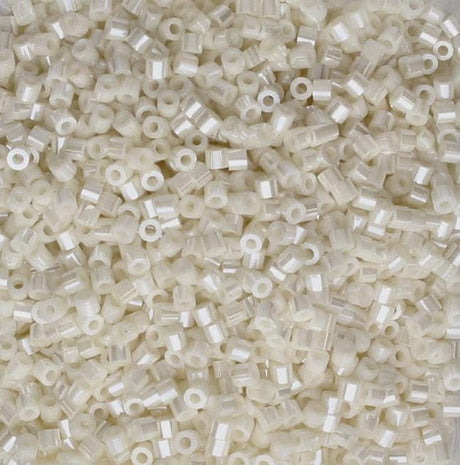 Linea Beads 11/0, Eggshell LIN014, 30 Grams