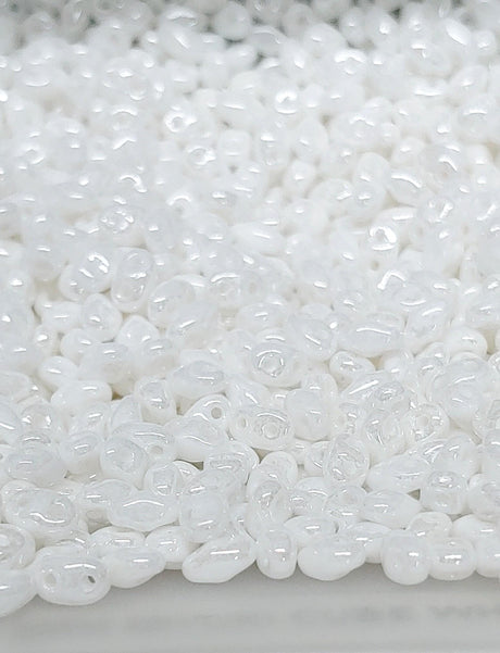 MiniDuo Chalk White Luster, 2-Hole 2x4MM Czech Glass, 03000-14400-10 Grams