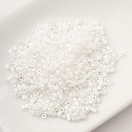 Cylin Bead 11/0 White Pearl Luster - 25 G Bag-CY11-1024