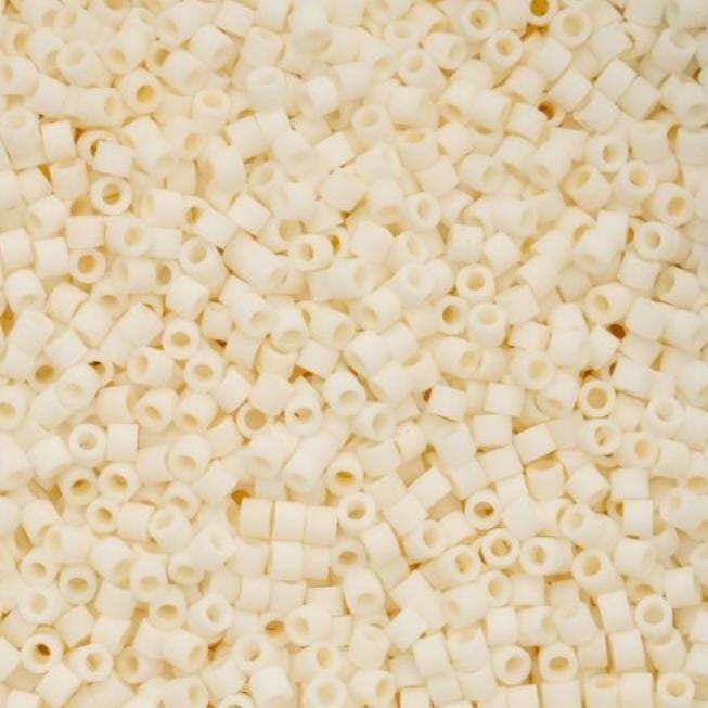 Cylin Bead 11/0 Cream Matte Glazed Luster - 25 G Bag-CY11-1036
