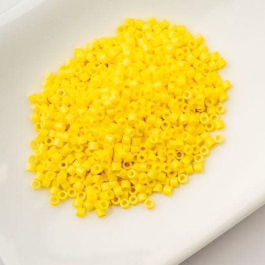 Cylin Bead 11/0 Opaque Yellow - 25 G Bag-CY11-1053